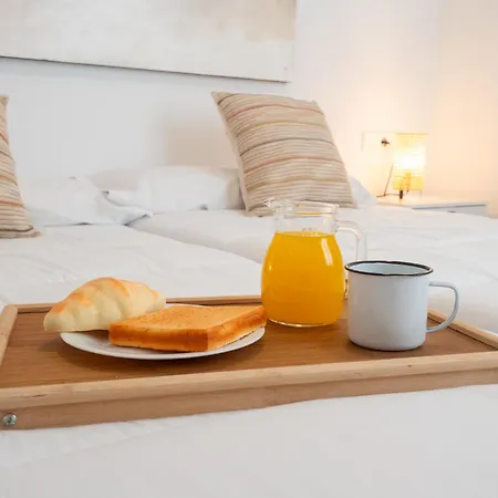 Bhost - Nieves Córdoba